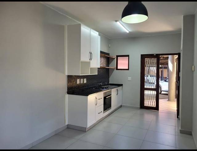 1 BEDROOM APARTMENT FOR SALE IN UVONGO BEACH
